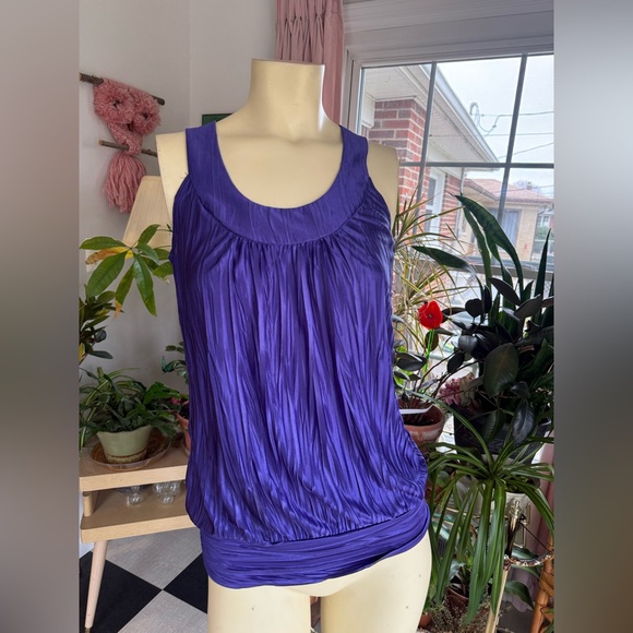 Byer California Tops - VTG Y2K Byer California going out top with ring detail halter